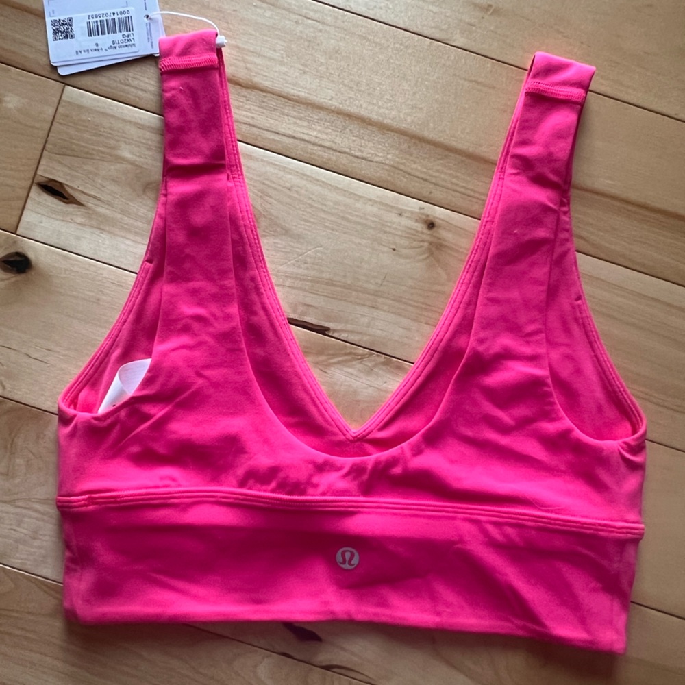 NWT Lululemon Align V-Neck Bra Light Support, A/B Cup - Picture 11 of 11